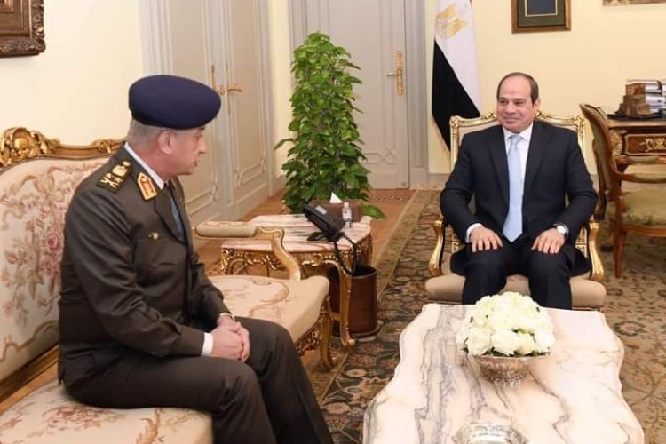 الرئيس السيسي يستقبل الفريق محمد زكي وزير الدفاع